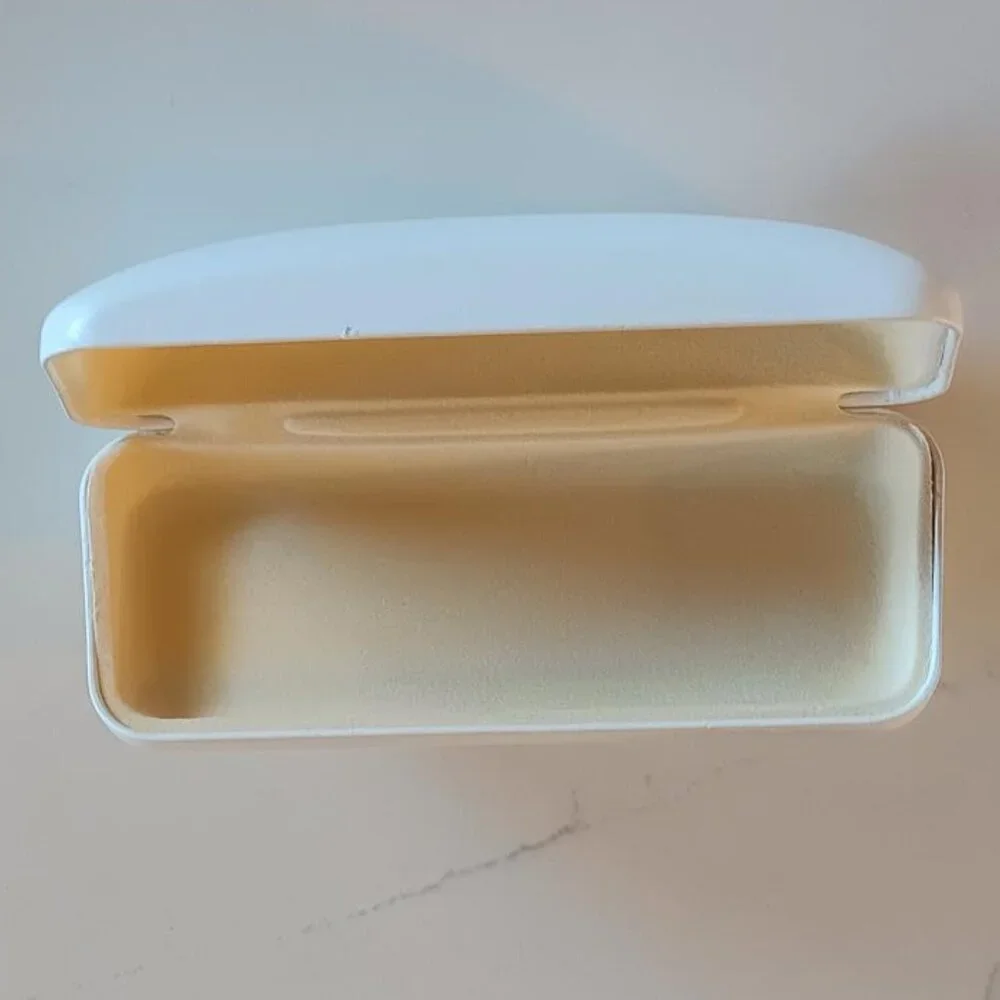 CHLOE Eyeglass Case Clam Shell Faux Leather White with Light Yellow Interior
